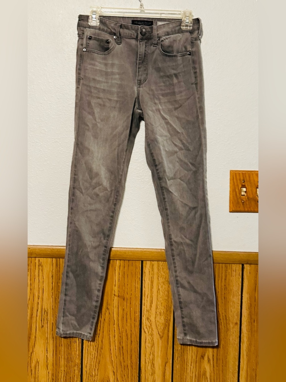 Aeropostale Women’s size 4 high waisted jegging pants
